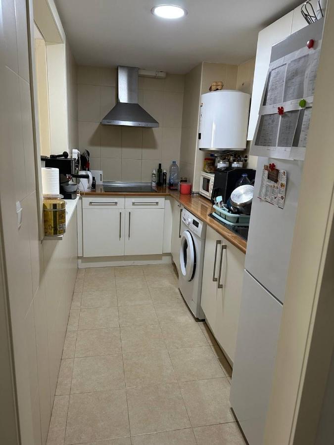 Apartment A / A 4Pax Near The Beach Малага Экстерьер фото